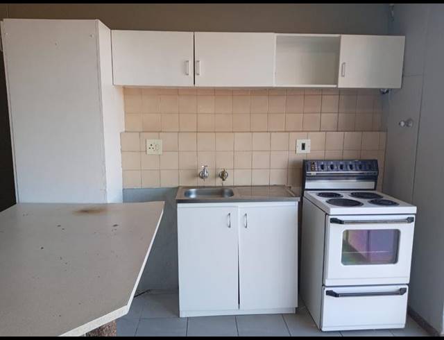 1 BEDROOM APARTMENT FOR SALE IN SUNNYSIDE